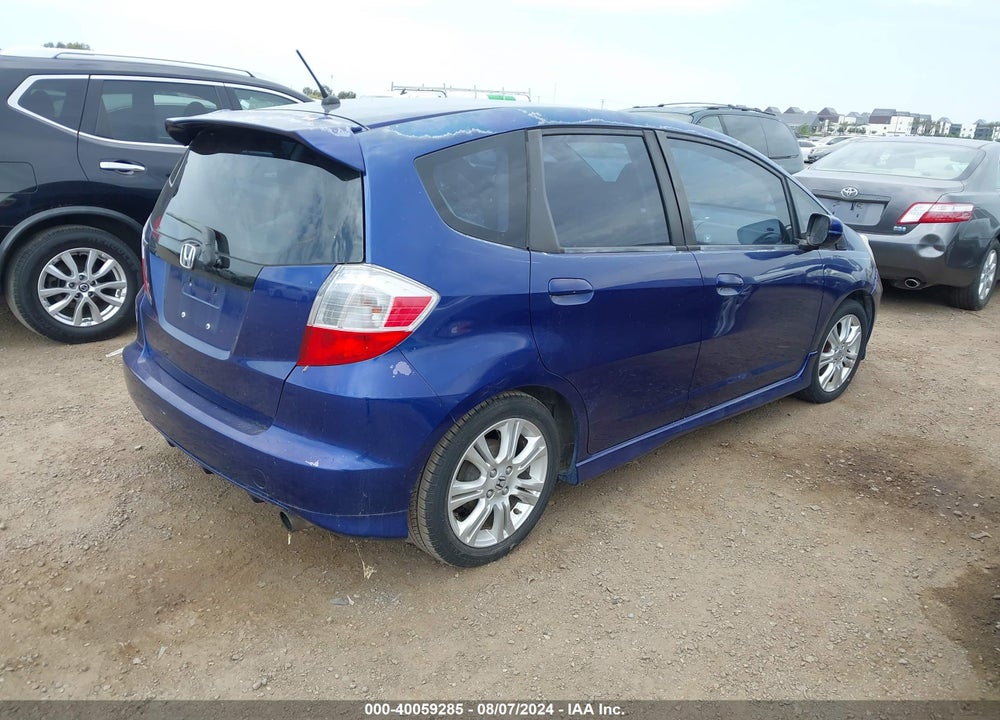 2011 HONDA FIT SPORT VIN: JHMGE8G56BC017191