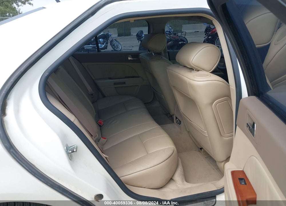 2006 CADILLAC STS V6 VIN: 1G6DW677560137582