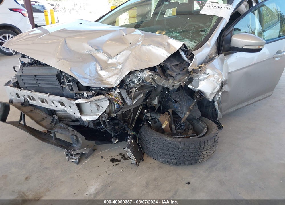2017 FORD FOCUS SE VIN: 1FADP3FE0HL308710