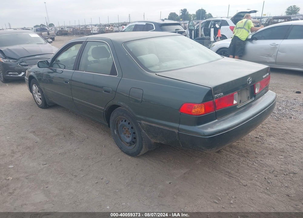 2000 TOYOTA CAMRY LE VIN: JT2BG22K9Y0470935