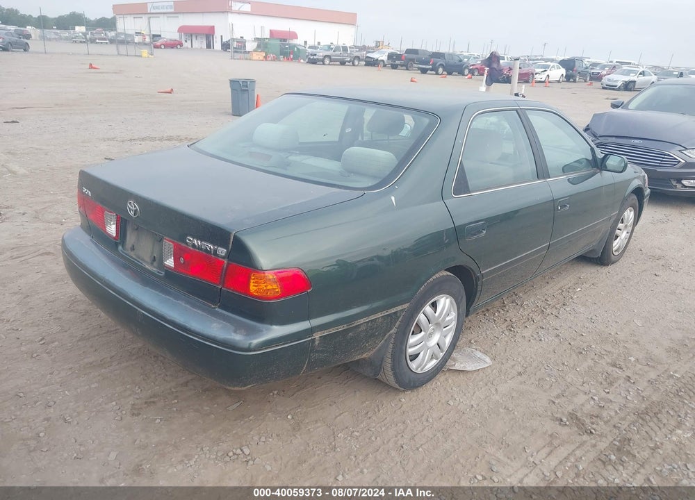 2000 TOYOTA CAMRY LE VIN: JT2BG22K9Y0470935