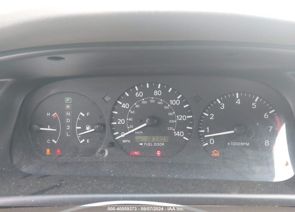 2000 TOYOTA CAMRY LE VIN: JT2BG22K9Y0470935
