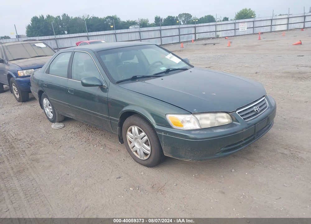 2000 TOYOTA CAMRY LE VIN: JT2BG22K9Y0470935