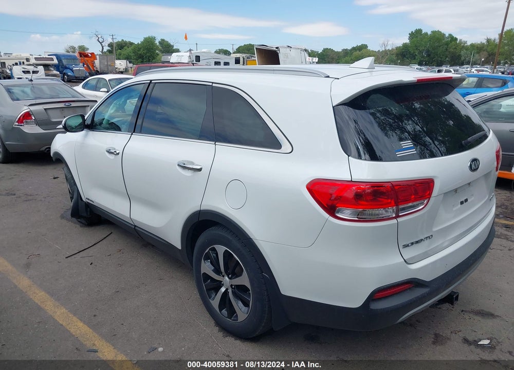 2016 KIA SORENTO 3.3L EX VIN: 5XYPHDA56GG152782
