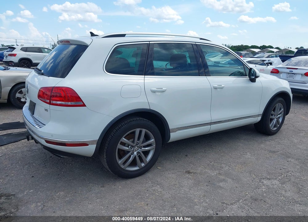 2016 VOLKSWAGEN TOUAREG VR6 LUX VIN: WVGEF9BP8GD010163