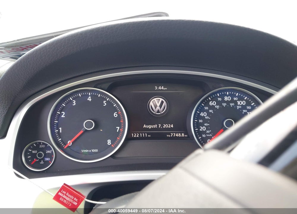 2016 VOLKSWAGEN TOUAREG VR6 LUX VIN: WVGEF9BP8GD010163