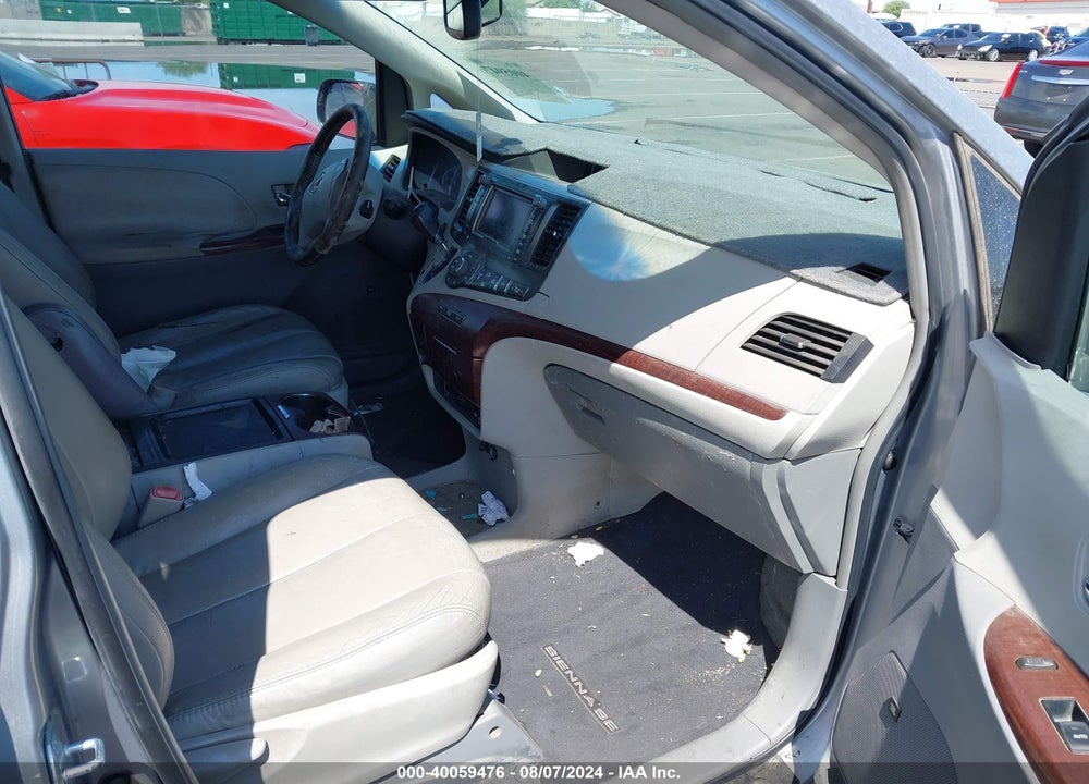 2011 TOYOTA SIENNA XLE V6 VIN: 5TDYK3DC1BS139508