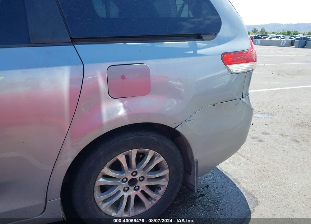 2011 TOYOTA SIENNA XLE V6 VIN: 5TDYK3DC1BS139508