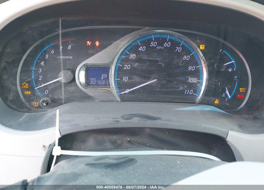 2011 TOYOTA SIENNA XLE V6 VIN: 5TDYK3DC1BS139508