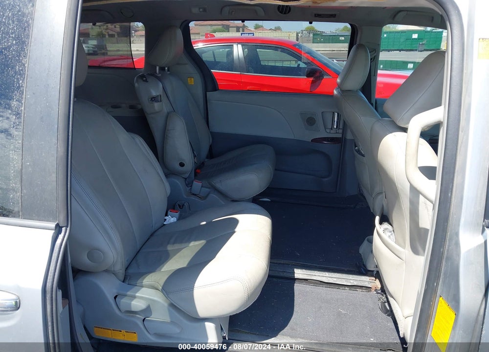 2011 TOYOTA SIENNA XLE V6 VIN: 5TDYK3DC1BS139508