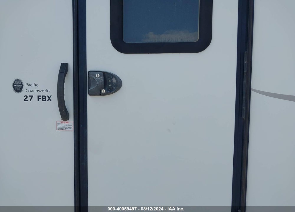 2017 PACIFIC COACH WORKS TRAILER VIN: 5UYRN3426HR022754