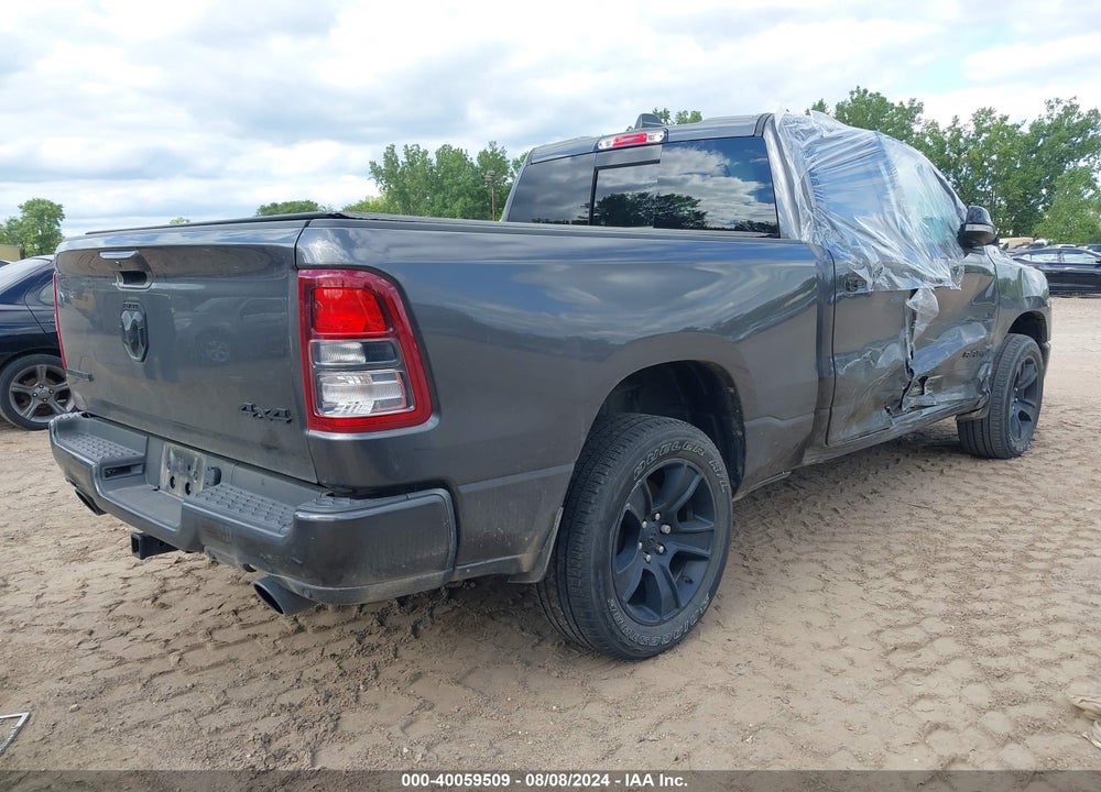 2021 RAM 1500 BIG HORN QUAD CAB 4X4 6'4 BOX VIN: 1C6SRFBTXMN784549