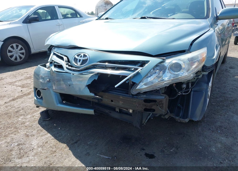 2011 TOYOTA CAMRY XLE V6 VIN: 4T1BK3EKXBU626001