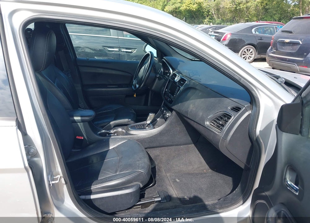 2012 CHRYSLER 200 LIMITED VIN: 1C3CCBCG5CN327000