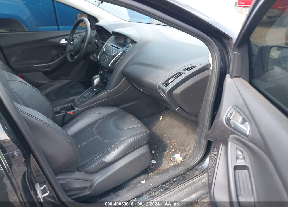 2015 FORD FOCUS SE VIN: 1FADP3F29FL230155