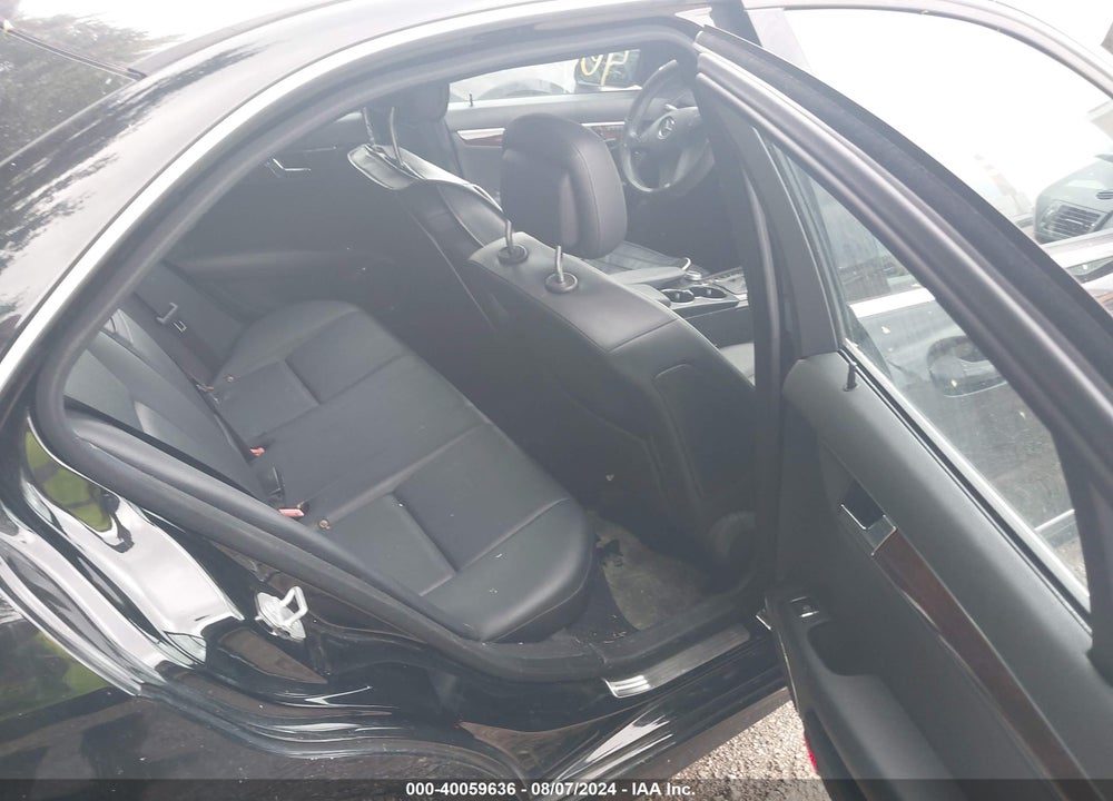 2009 MERCEDES-BENZ C 300 LUXURY/SPORT VIN: WDDGF54X09R051174