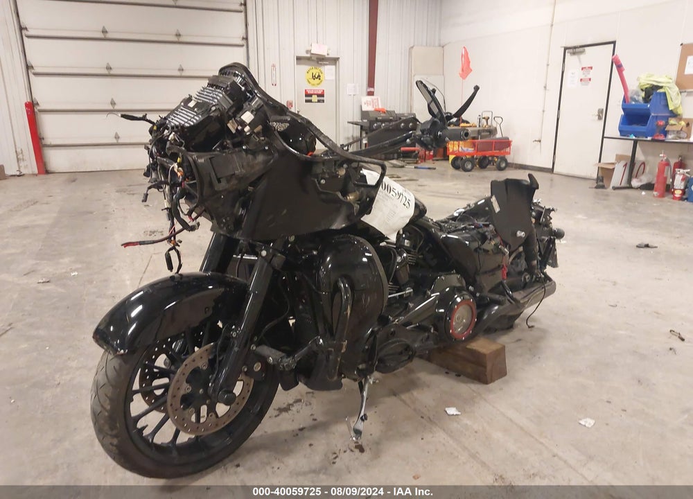 2018 HARLEY-DAVIDSON FLTRXS VIN: 1HD1KTC14JB647476
