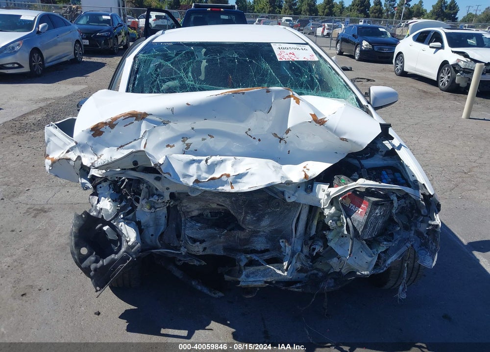 2015 TOYOTA COROLLA LE VIN: 2T1BURHE4FC241222