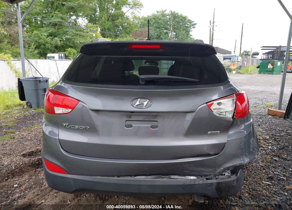 2015 HYUNDAI TUCSON SE VIN: KM8JUCAG7FU993743