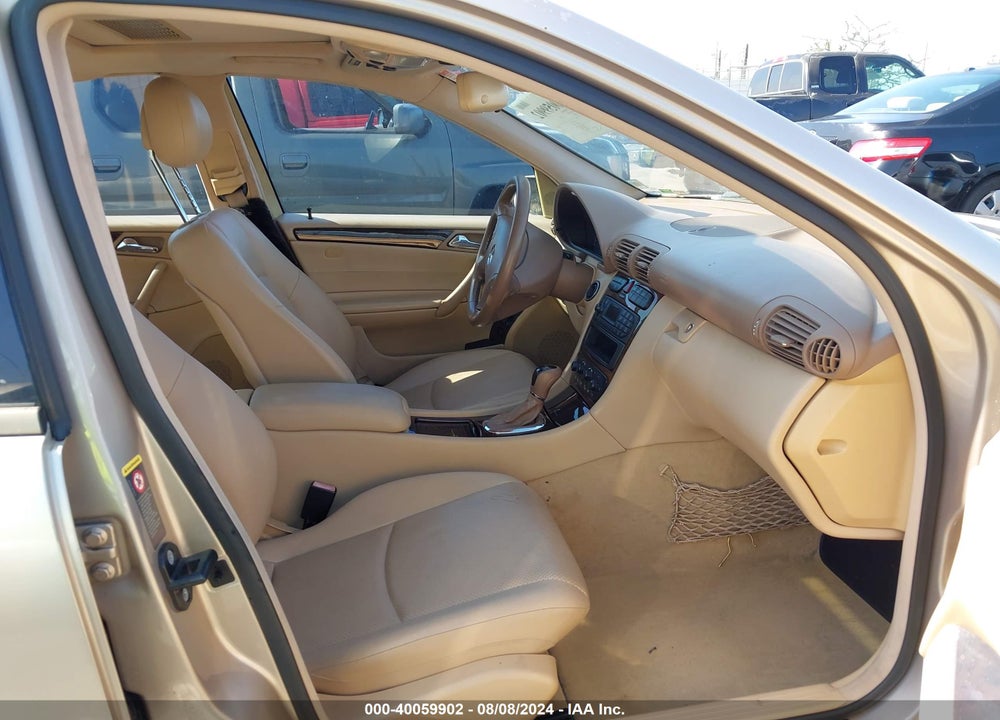 2001 MERCEDES-BENZ C 240 VIN: WDBRF61J71F113943