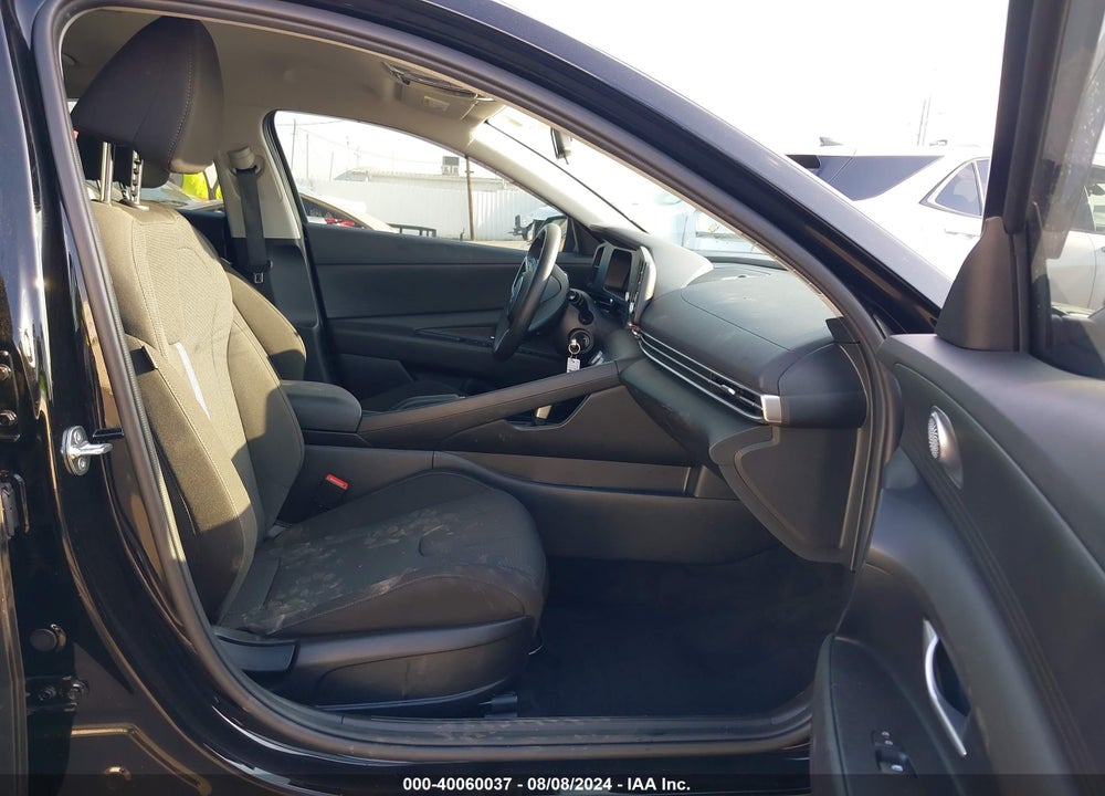 2024 HYUNDAI ELANTRA SE VIN: KMHLL4DG3RU675846