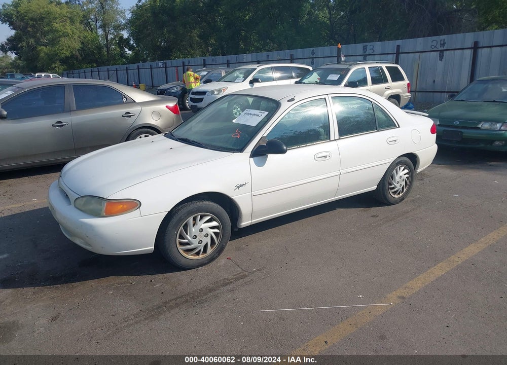 1998 FORD ESCORT SE VIN: 1FAFP13P3WW120858