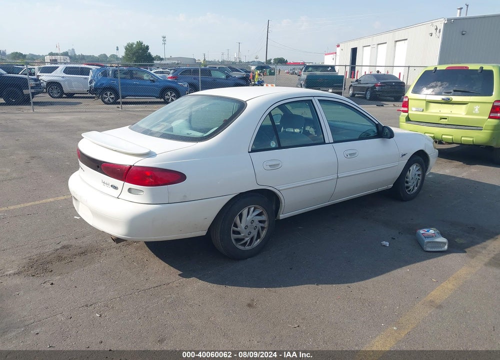1998 FORD ESCORT SE VIN: 1FAFP13P3WW120858