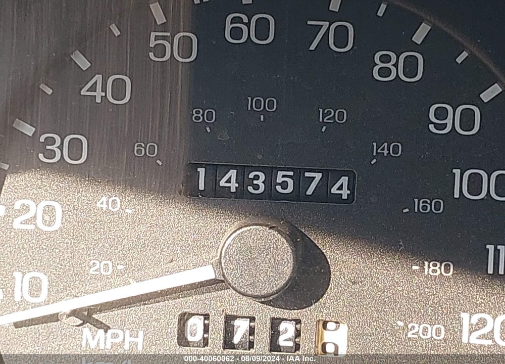 1998 FORD ESCORT SE VIN: 1FAFP13P3WW120858
