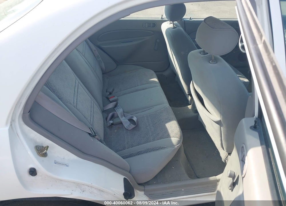 1998 FORD ESCORT SE VIN: 1FAFP13P3WW120858