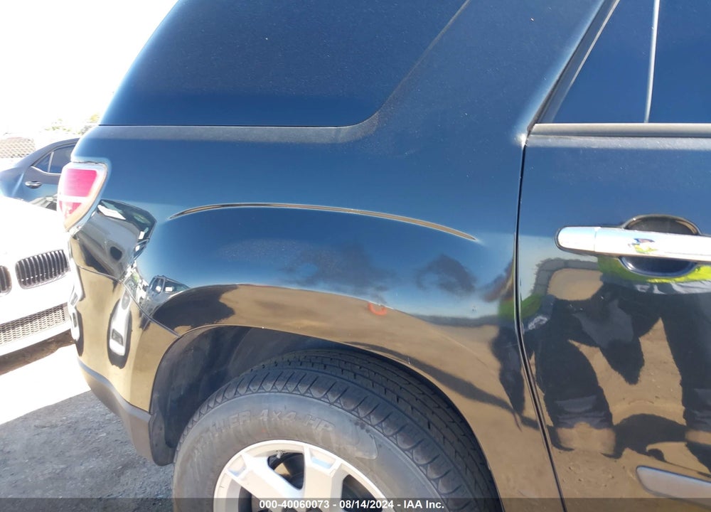 2008 SATURN OUTLOOK XE VIN: 5GZER13768J144618