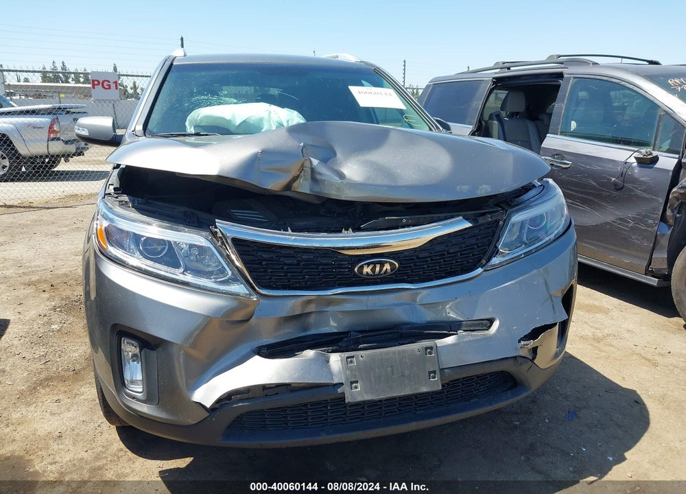2014 KIA SORENTO VIN: 5XYKT4A74EG520321