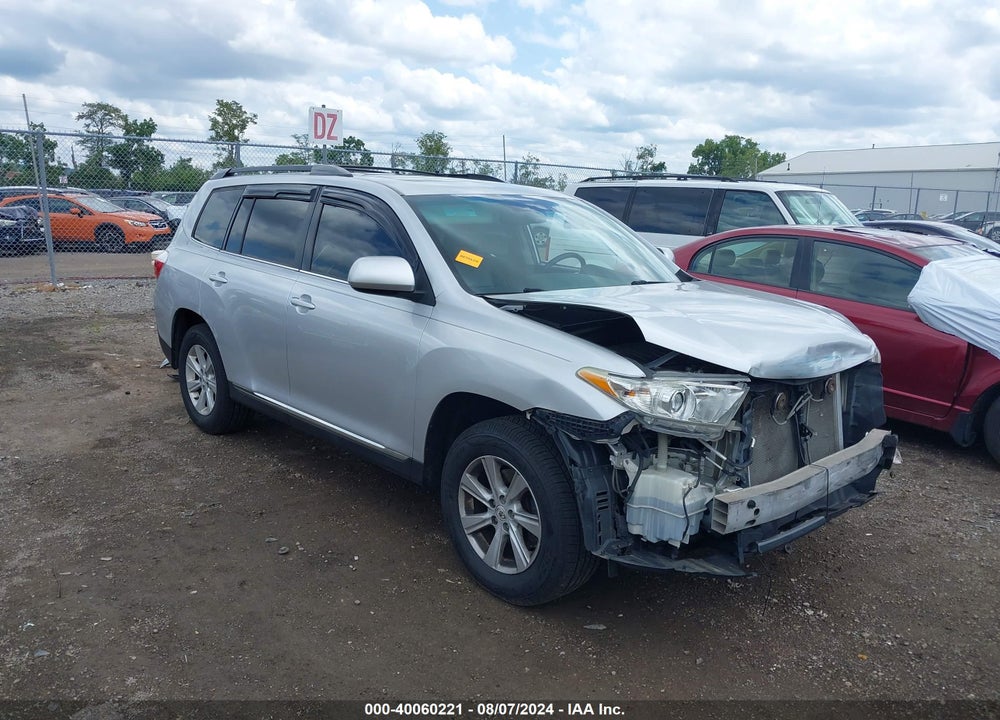 2011 TOYOTA HIGHLANDER SE V6 VIN: 5TDBK3EH7BS073241