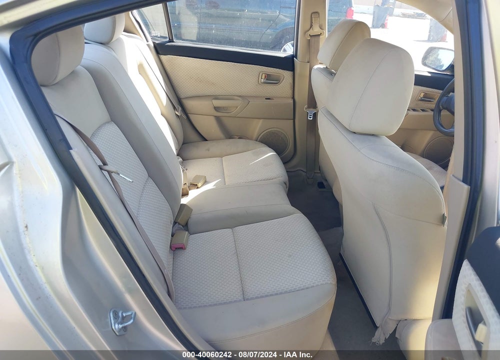 2004 MAZDA 3 I VIN: JM1BK32F041118927