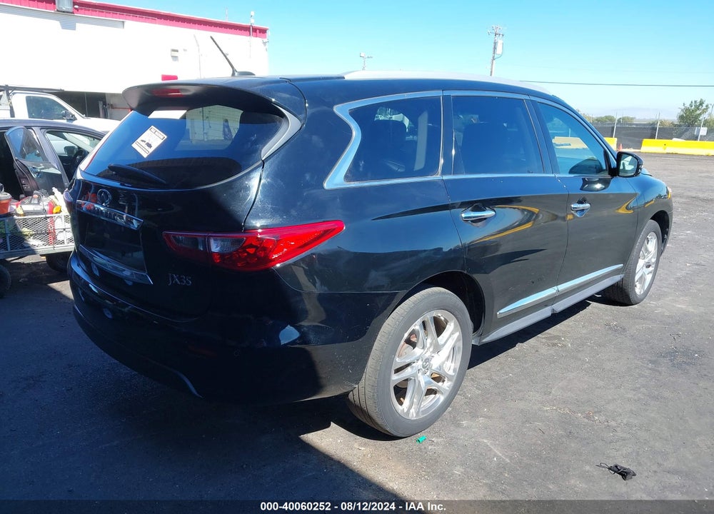 2013 INFINITI JX35 VIN: 5N1AL0MN7DC330882