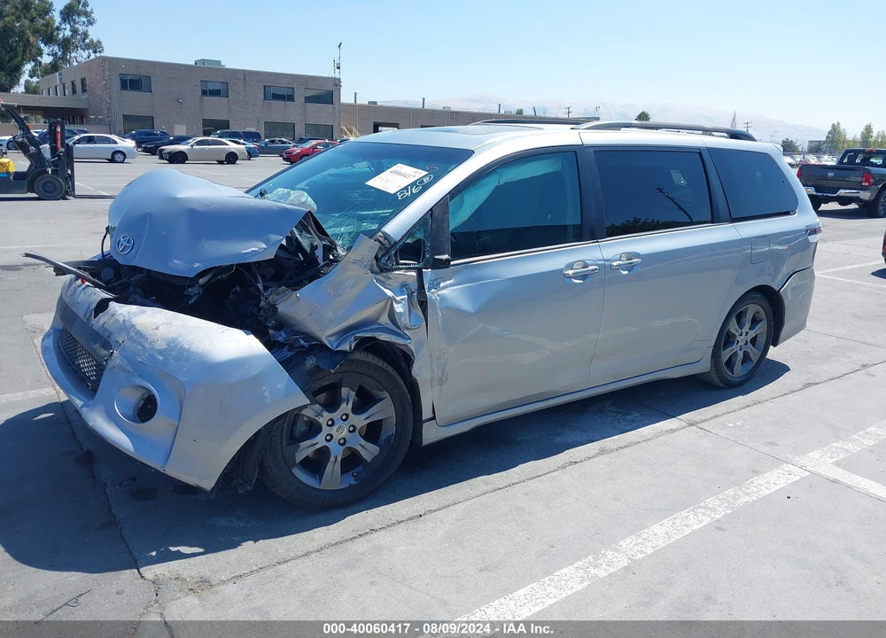 2015 TOYOTA SIENNA SE PREMIUM 8 PASSENGER VIN: 5TDXK3DC1FS563496