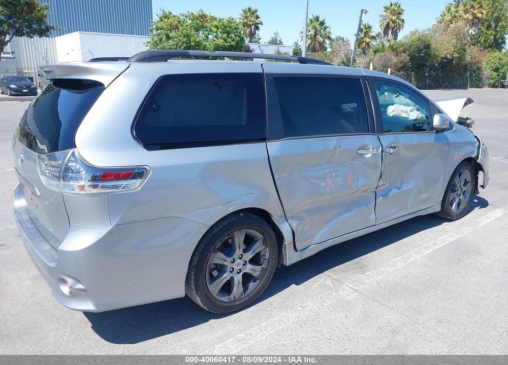 2015 TOYOTA SIENNA SE PREMIUM 8 PASSENGER VIN: 5TDXK3DC1FS563496