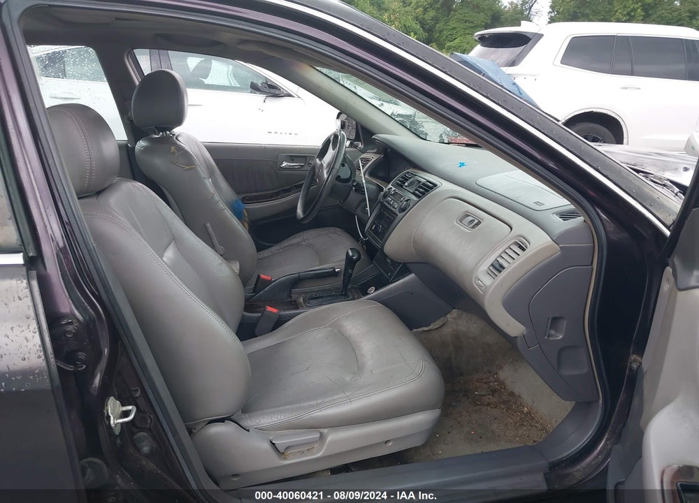 1998 HONDA ACCORD EX V6 VIN: 1HGCG1654WA028258