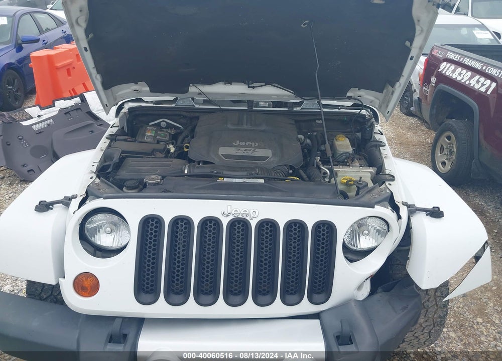 2012 JEEP WRANGLER UNLIMITED SAHARA VIN: 1C4HJWEG5CL104642
