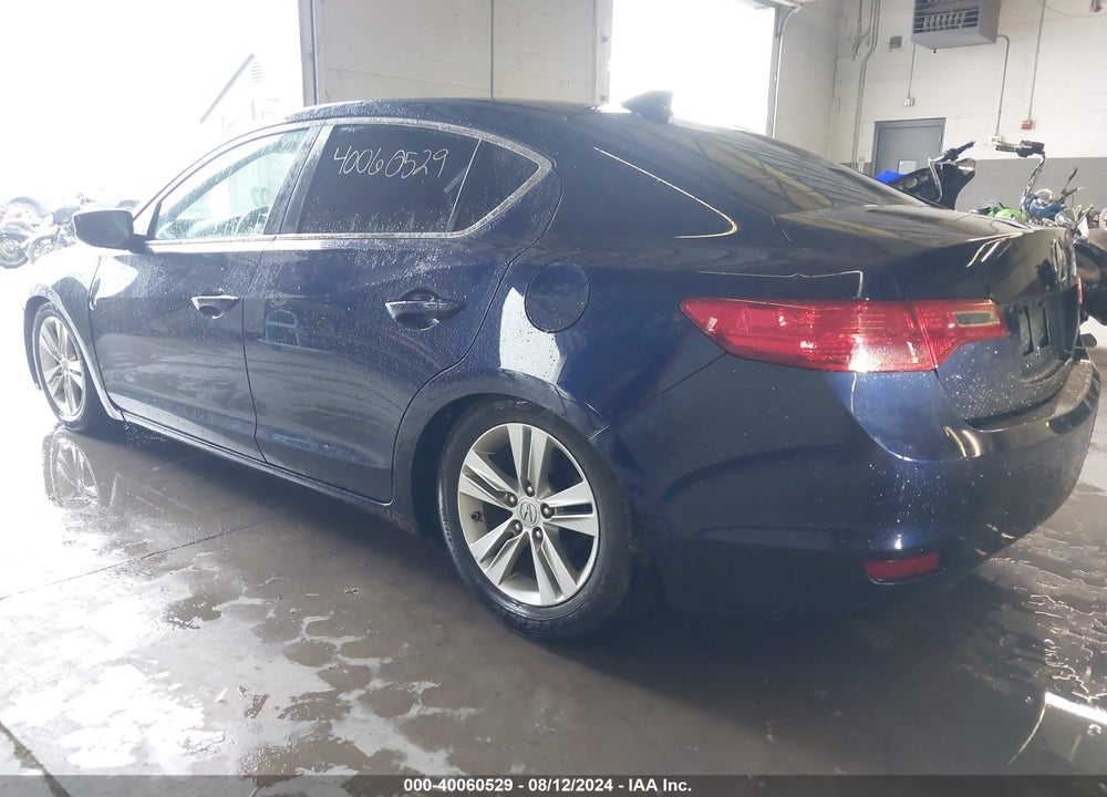 2013 ACURA ILX 2.0L VIN: 19VDE1F34DE008215