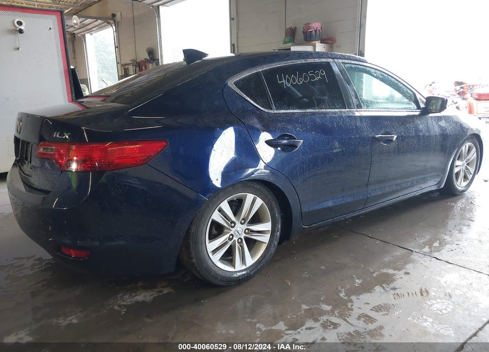 2013 ACURA ILX 2.0L VIN: 19VDE1F34DE008215