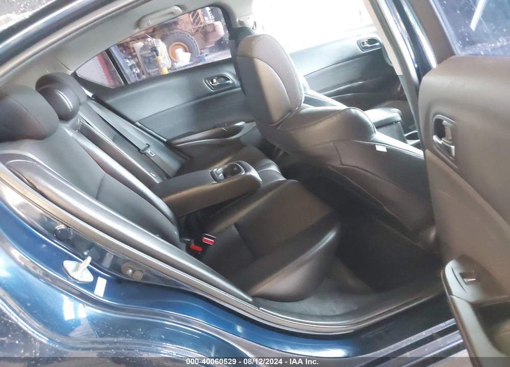 2013 ACURA ILX 2.0L VIN: 19VDE1F34DE008215