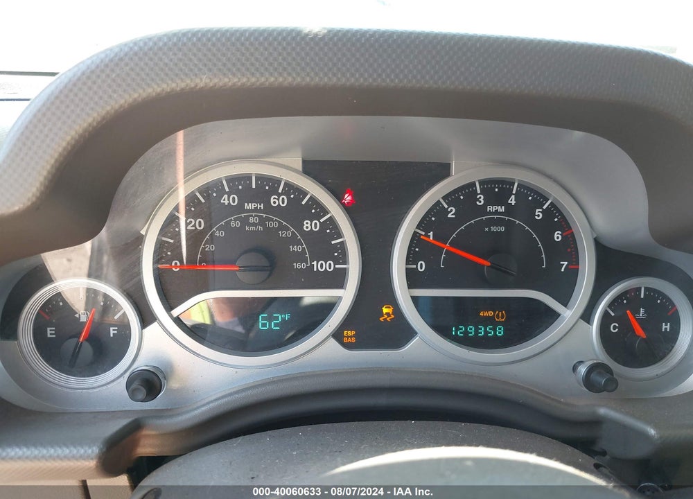 2010 JEEP WRANGLER UNLIMITED SAHARA VIN: 1J4BA5H12AL143817