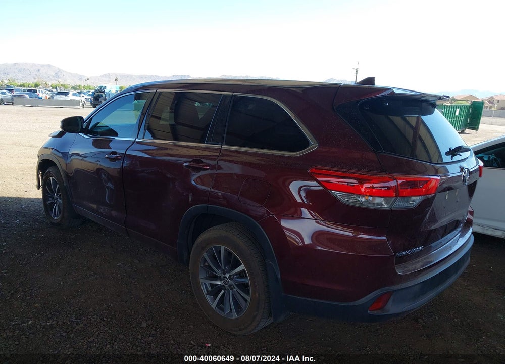 2018 TOYOTA HIGHLANDER XLE VIN: 5TDJZRFH7JS834311