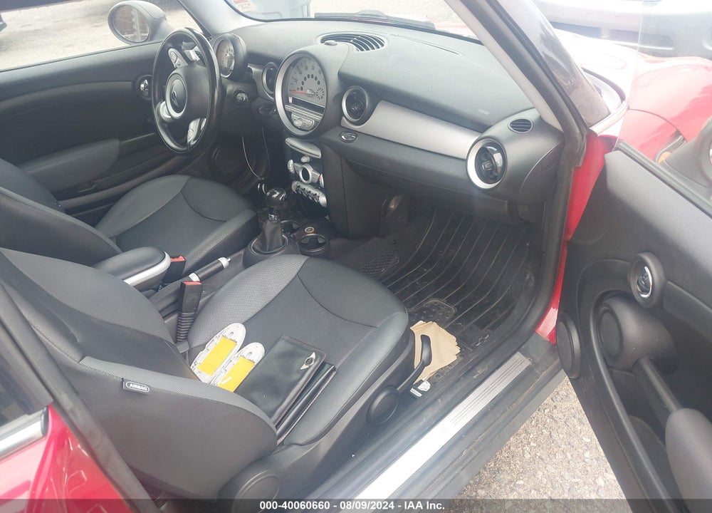 2009 MINI COOPER CLUBMAN VIN: WMWML33519TX33104