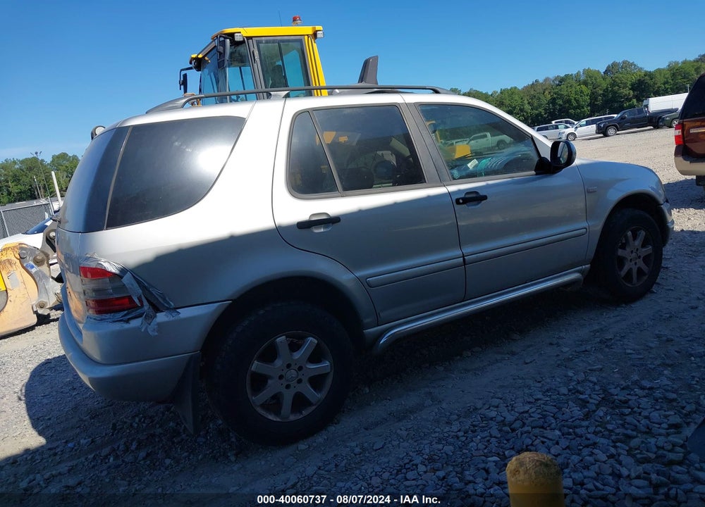 1999 MERCEDES-BENZ ML 430 VIN: 4JGAB72E7XA120586