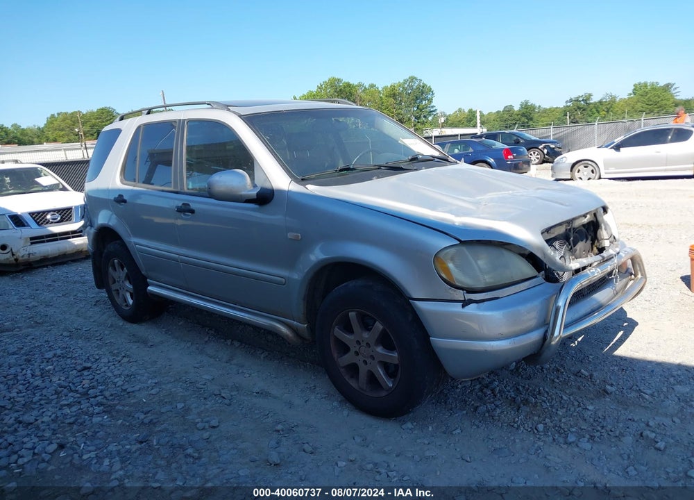 1999 MERCEDES-BENZ ML 430 VIN: 4JGAB72E7XA120586