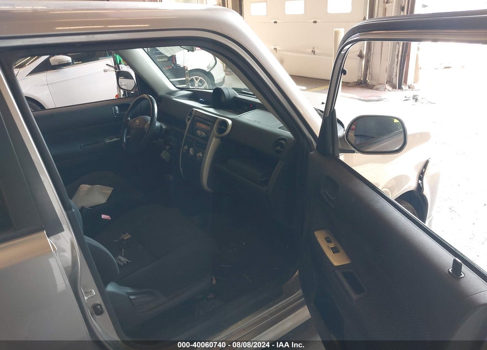 2006 SCION XB VIN: JTLKT324564032286