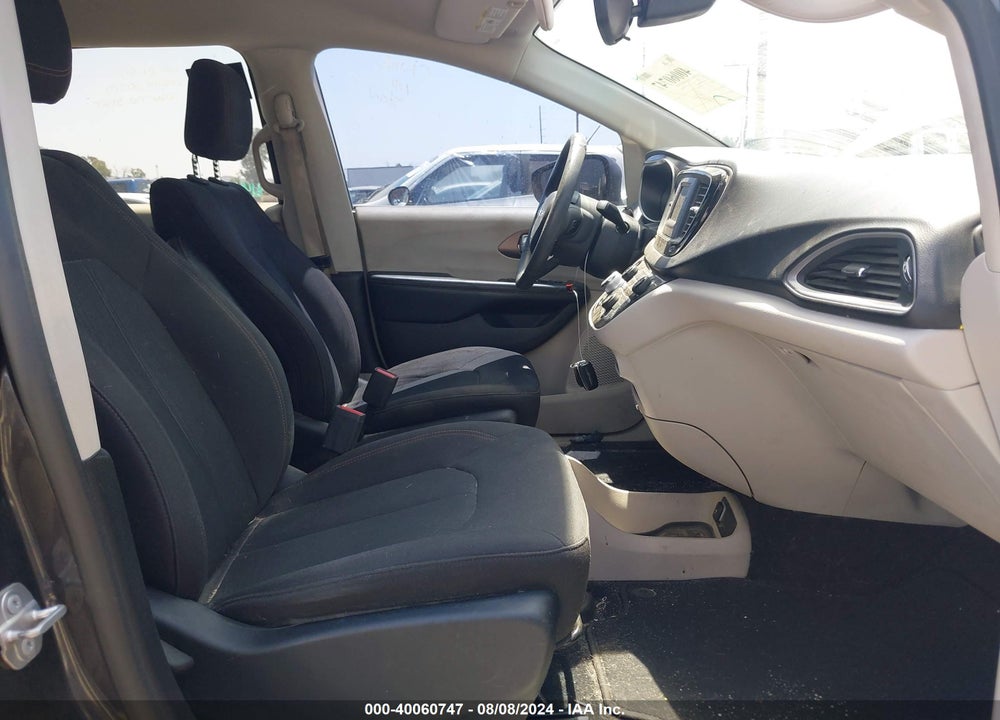 2017 CHRYSLER PACIFICA LX VIN: 2C4RC1CG1HR840433