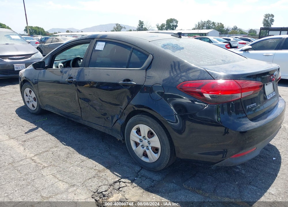 2018 KIA FORTE LX VIN: 3KPFK4A79JE211181