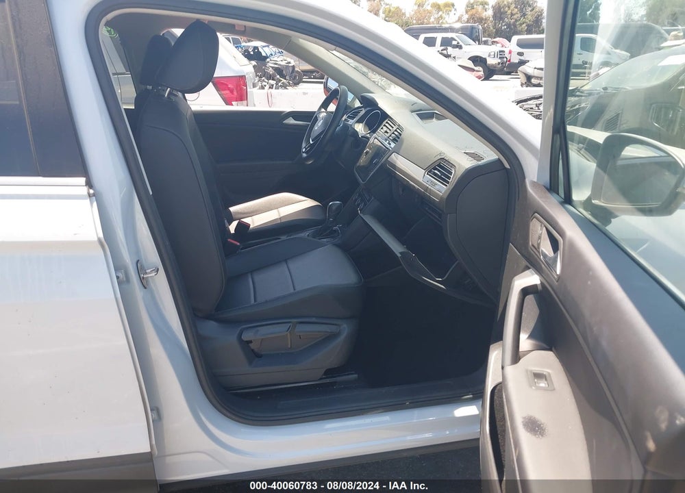 2019 VOLKSWAGEN TIGUAN 2.0T SE/2.0T SEL/2.0T SEL R-LINE/2.0T SEL R-LINE BLACK VIN: 3VV3B7AX2KM061363